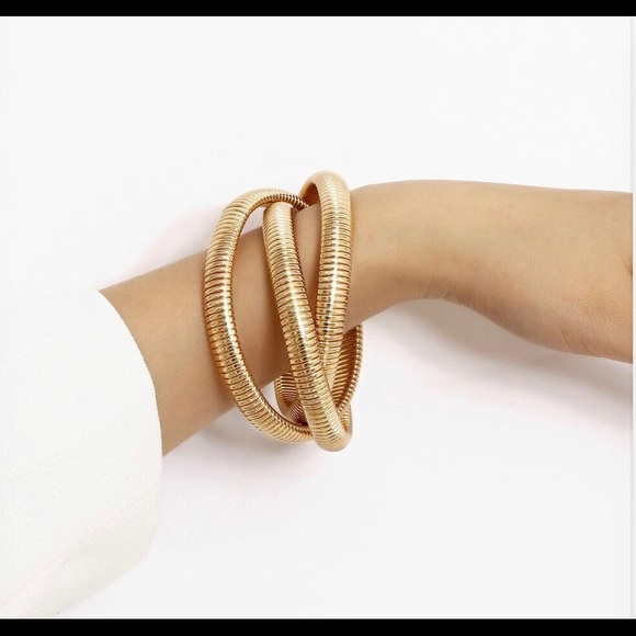 Daria Bangle - Picture 2 of 2